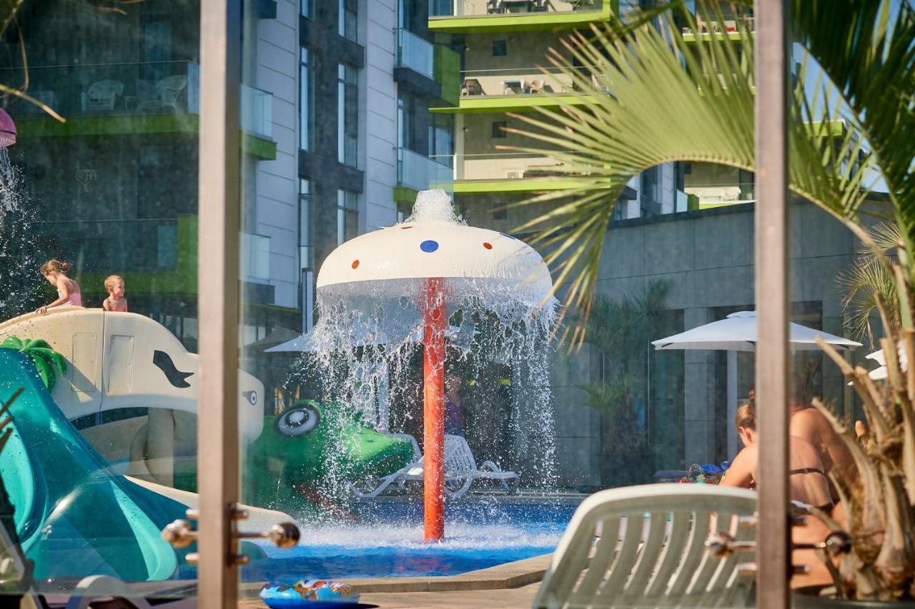 Dava Aparthotel Pool & Spa Mamaia Nord Navodari Bagian luar foto